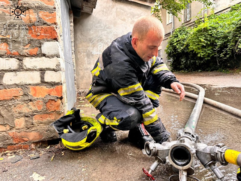 Одеса: надзвичайники врятували літню жінку
☎️ О 07:07 надійшло повідомлення про пожежу в Приморському районі Одеса: надзвичайники врятували літню жінку
☎️ О 07:07 надійшло повідомлення про пожежу в Приморському районі