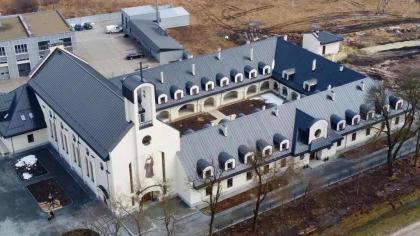 Бенедиктинці біля Львова запрошують пожити в монастирі і пізнати їхній спосіб життя Бенедиктинці біля Львова запрошують пожити в монастирі і пізнати їхній спосіб життя