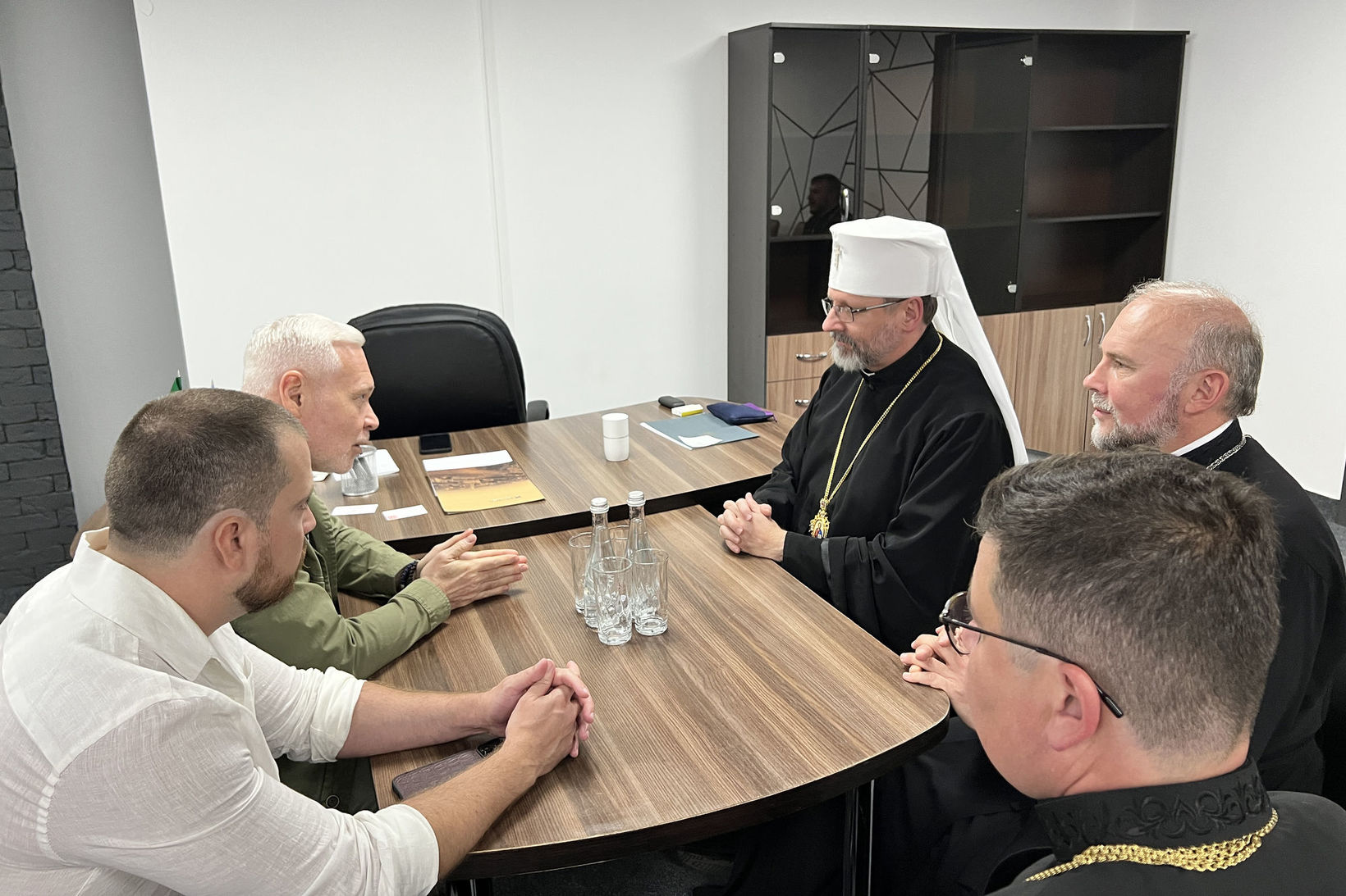 Блаженніший Святослав зустрівся з мером Харкова Ігорем Тереховим Блаженніший Святослав зустрівся з мером Харкова Ігорем Тереховим