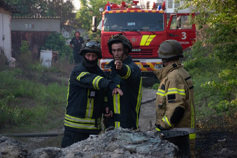 Ворожі атаки не припиняються на Херсонщині⬇️
Минулої доби рятувальники знову ліквідовували наслідки ворожих обстрілів на відкритих територіях Ворожі атаки не припиняються на Херсонщині⬇️
Минулої доби рятувальники знову ліквідовували наслідки ворожих обстрілів на відкритих територіях