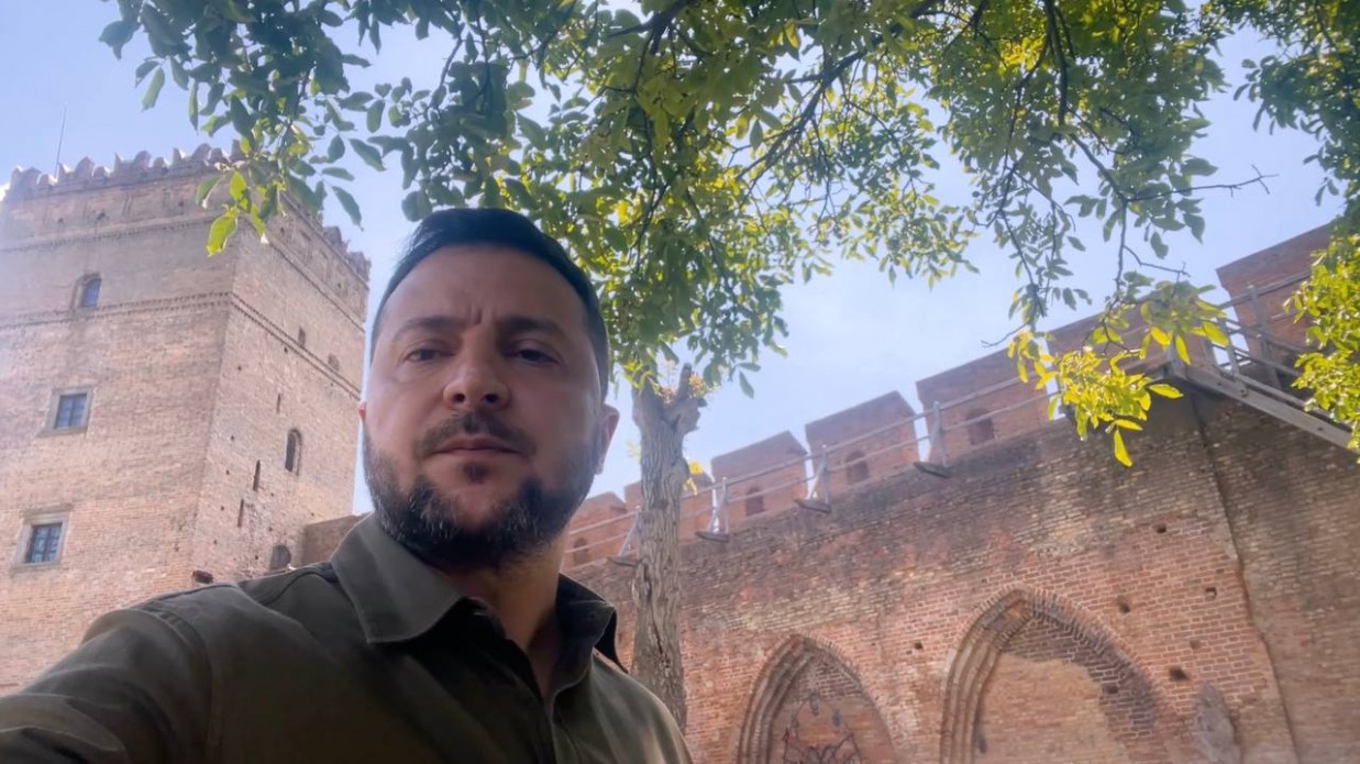 Цінуємо кожне життя, пам’ятаємо історію і разом захищаємо свободу – звернення Президента України Цінуємо кожне життя, пам’ятаємо історію і разом захищаємо свободу – звернення Президента України