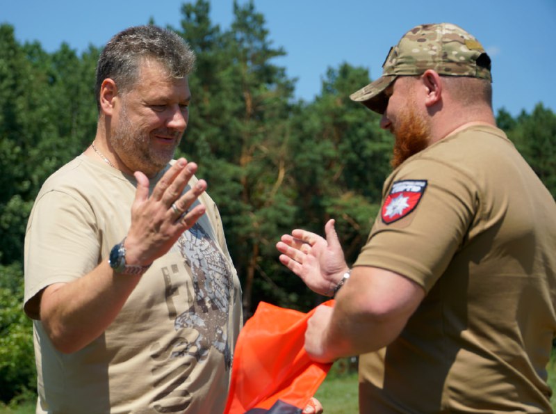 🤝 Сьогодні привітали воїнів Гвардії наступу - бійців Штурмовий полк НПУ «Сафарі» з Днем Національної поліції України 🤝 Сьогодні привітали воїнів Гвардії наступу - бійців Штурмовий полк НПУ «Сафарі» з Днем Національної поліції України