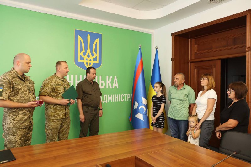 Щодня на війні Україна втрачає найкращих.
Один із них – інспектор прикордонної служби 2 категорії сержант Євгеній Пиндик Щодня на війні Україна втрачає найкращих.
Один із них – інспектор прикордонної служби 2 категорії сержант Євгеній Пиндик