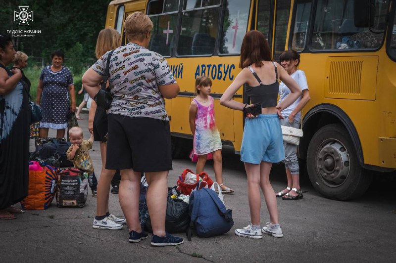 Донеччина: рятувальники щодня допомагають громадянам евакуйовуватися з небезпечних населених пунктів області Донеччина: рятувальники щодня допомагають громадянам евакуйовуватися з небезпечних населених пунктів області