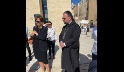 Єрусалим: євреї вимагали від абата-бенедиктинця зняти нагрудний хрест Єрусалим: євреї вимагали від абата-бенедиктинця зняти нагрудний хрест