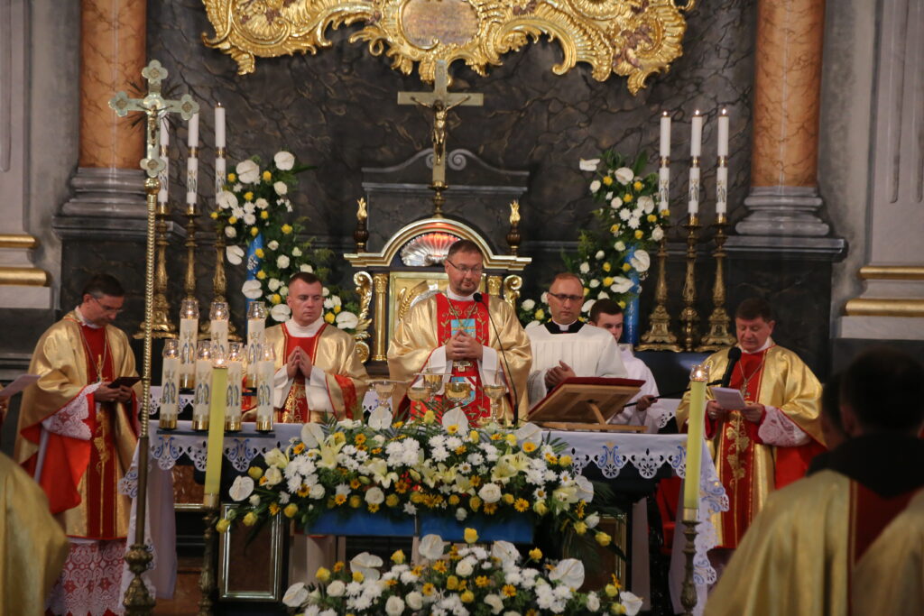«Мати Милосердя, заступайся за Україну»: центральні святкування у Бердичеві «Мати Милосердя, заступайся за Україну»: центральні святкування у Бердичеві