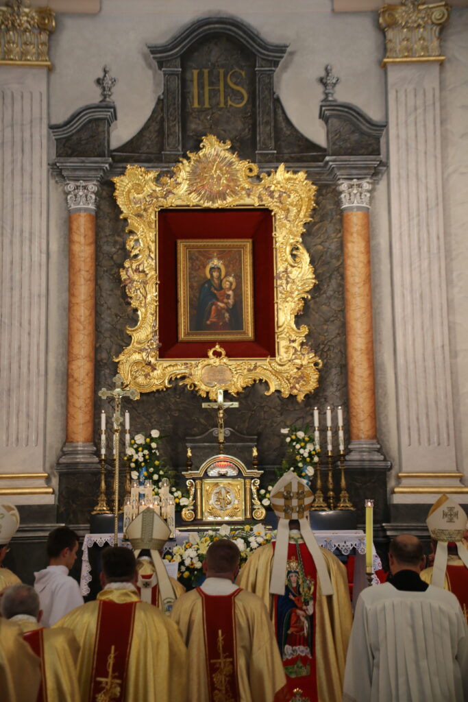 «Мати Милосердя, заступайся за Україну»: центральні святкування у Бердичеві «Мати Милосердя, заступайся за Україну»: центральні святкування у Бердичеві