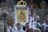 «Ми прийшли до Мами, щоб принести Їй наш біль»: у Зарваниці розпочалася Всеукраїнська проща «Ми прийшли до Мами, щоб принести Їй наш біль»: у Зарваниці розпочалася Всеукраїнська проща