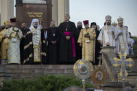 «Ми прийшли до Мами, щоб принести Їй наш біль»: у Зарваниці розпочалася Всеукраїнська проща «Ми прийшли до Мами, щоб принести Їй наш біль»: у Зарваниці розпочалася Всеукраїнська проща