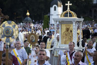 «Ми прийшли до Мами, щоб принести Їй наш біль»: у Зарваниці розпочалася Всеукраїнська проща «Ми прийшли до Мами, щоб принести Їй наш біль»: у Зарваниці розпочалася Всеукраїнська проща