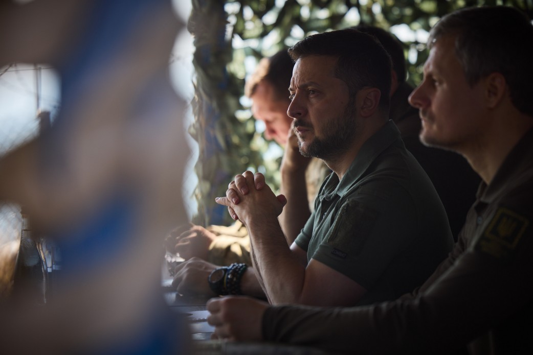 На Одещині Президент заслухав доповідь щодо розвитку Військово-Морських сил України На Одещині Президент заслухав доповідь щодо розвитку Військово-Морських сил України