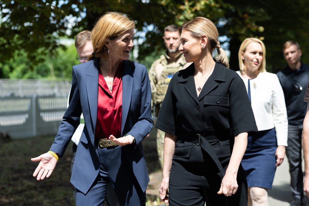 Олена Зеленська: Якісна психологічна допомога має з’явитися навіть у сільській амбулаторії Олена Зеленська: Якісна психологічна допомога має з’явитися навіть у сільській амбулаторії