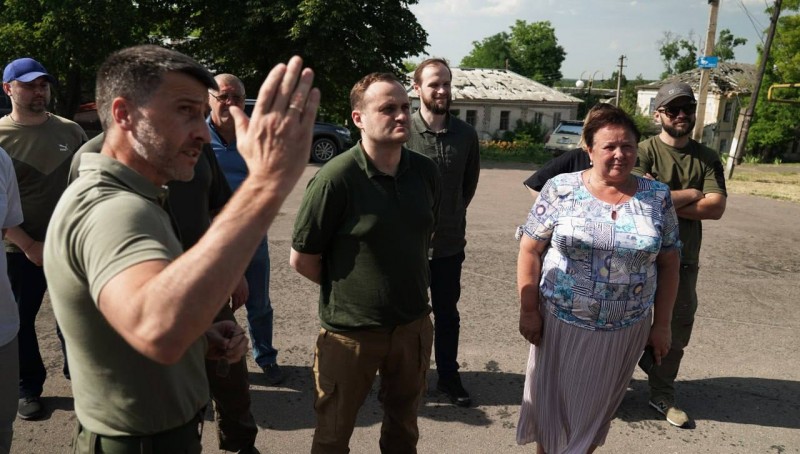 Пліч-о-пліч: 15 регіонів України долучаються до відновлення населених пунктів Херсонщини Пліч-о-пліч: 15 регіонів України долучаються до відновлення населених пунктів Херсонщини