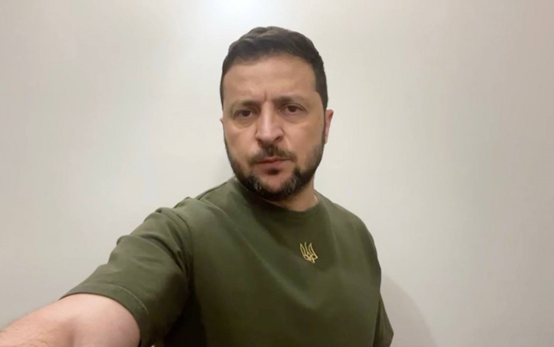 Попри будь-які намагання зламати нашу державу й наших людей ми знаємо: в України є майбутнє – звернення Президента Володимира Зеленського Попри будь-які намагання зламати нашу державу й наших людей ми знаємо: в України є майбутнє – звернення Президента Володимира Зеленського