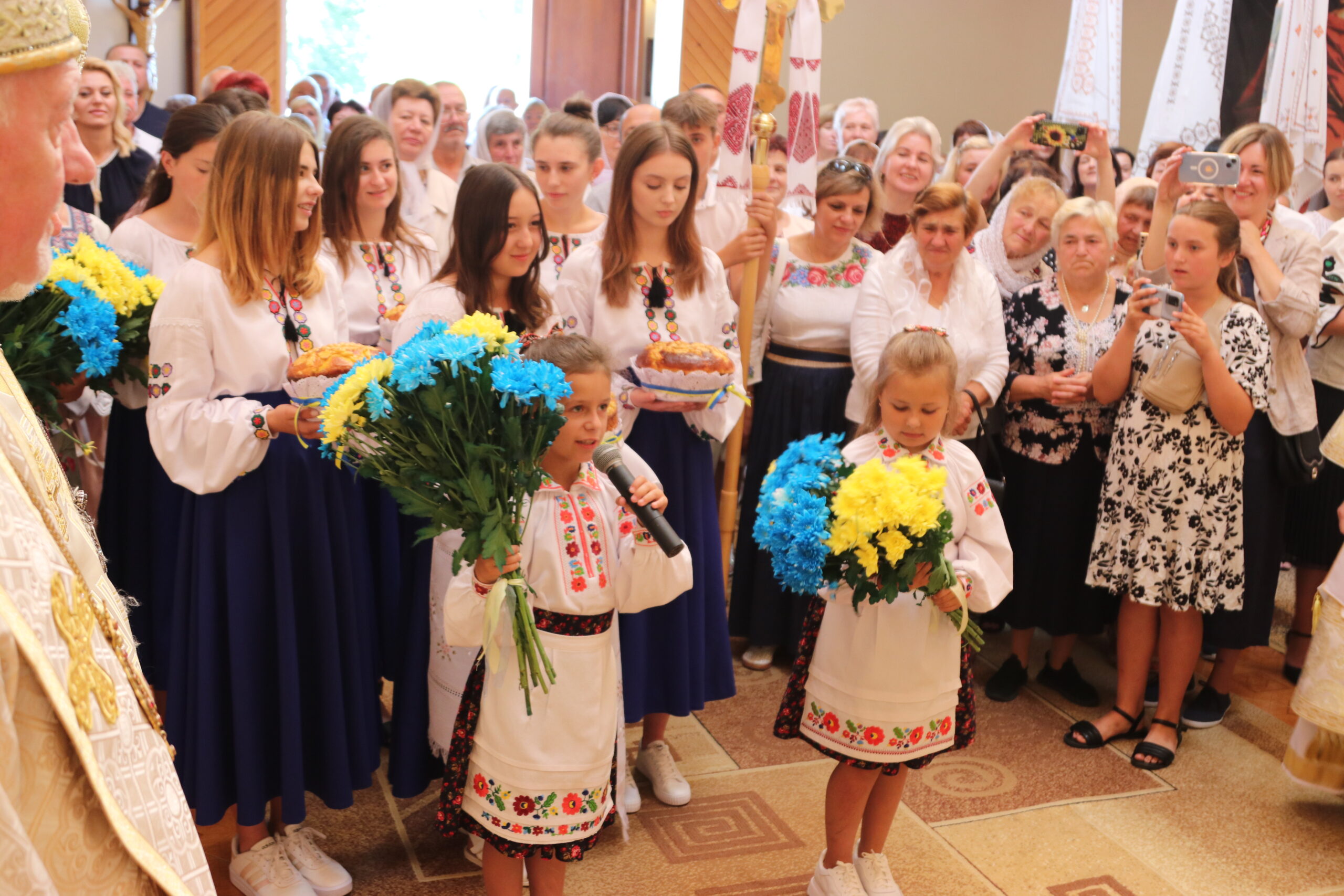 «Слова митрополита Андрея були скелею і твердинею, а молитва – яскравим світлом»: відбулася щорічна архиєпархіяльна проща до Прилбич «Слова митрополита Андрея були скелею і твердинею, а молитва – яскравим світлом»: відбулася щорічна архиєпархіяльна проща до Прилбич