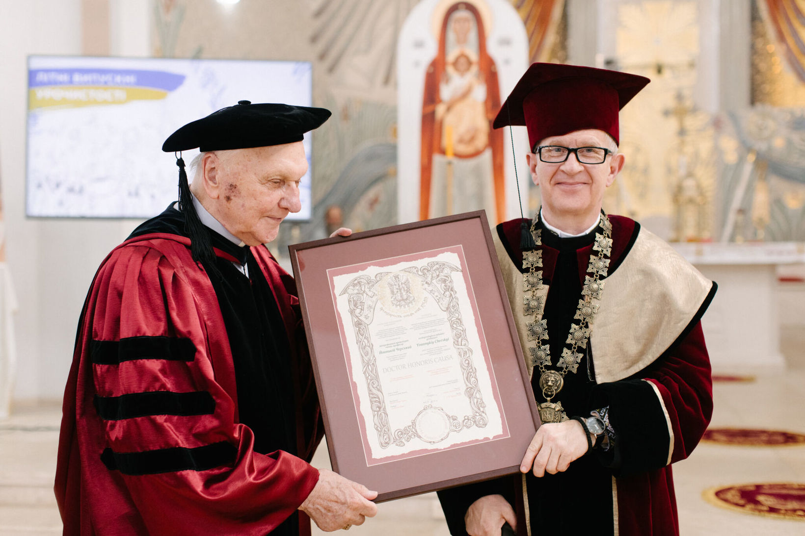 Свідчіть правду,&nbsp;&mdash; понад 500&nbsp;дипломованих бакалаврів та&nbsp;магістрів стали випускниками УКУ