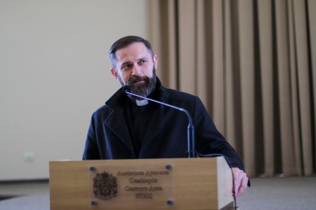 "Тиша і мовчання як передумови для зустрічі з Христом" - катехиза отця Михайла Станчишина "Тиша і мовчання як передумови для зустрічі з Христом" - катехиза отця Михайла Станчишина