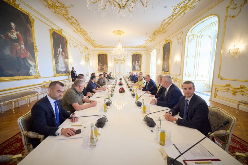 У Братиславі Президент України зустрівся з Головою Національної ради Словаччини У Братиславі Президент України зустрівся з Головою Національної ради Словаччини
