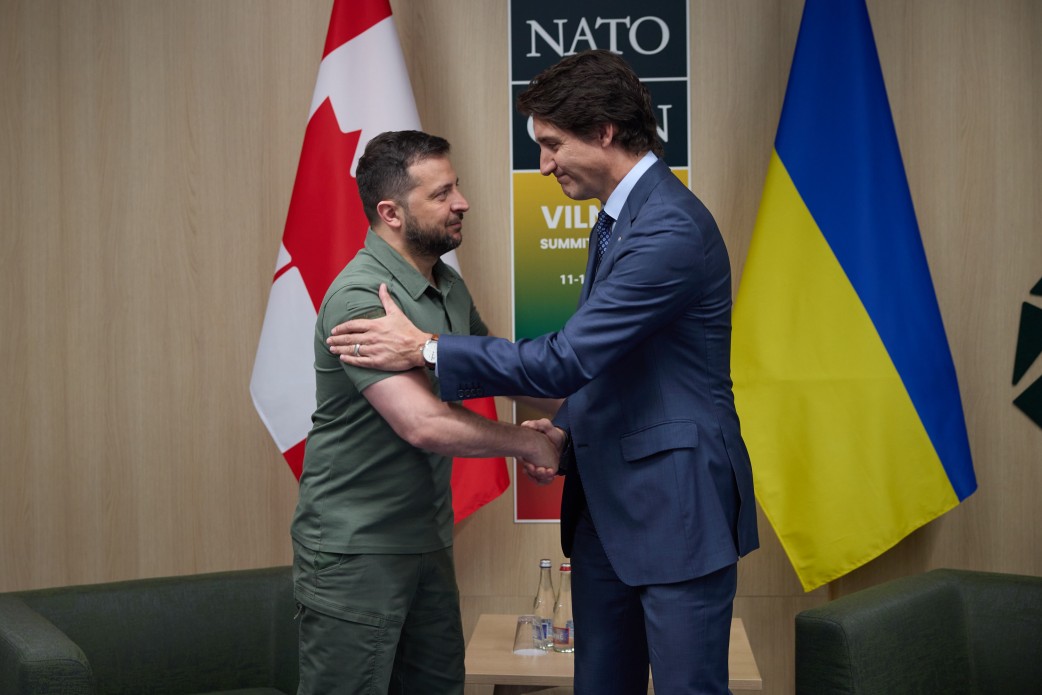 У межах саміту НАТО Президент України зустрівся з Прем’єр-міністром Канади У межах саміту НАТО Президент України зустрівся з Прем’єр-міністром Канади