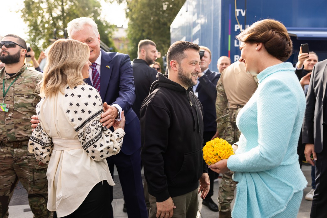 У Вільнюсі Володимир Зеленський зустрівся з Олафом Шольцом У Вільнюсі Володимир Зеленський зустрівся з Олафом Шольцом