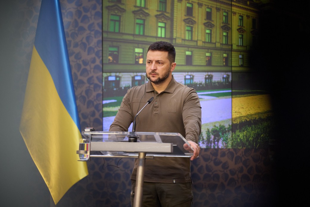 Україна потребує далекобійної зброї не лише для наступальних операцій, а й для оборони – Президент Україна потребує далекобійної зброї не лише для наступальних операцій, а й для оборони – Президент