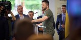 Україні для успішного контрнаступу важливо вчасно отримувати озброєння та снаряди від партнерів – Володимир Зеленський Україні для успішного контрнаступу важливо вчасно отримувати озброєння та снаряди від партнерів – Володимир Зеленський