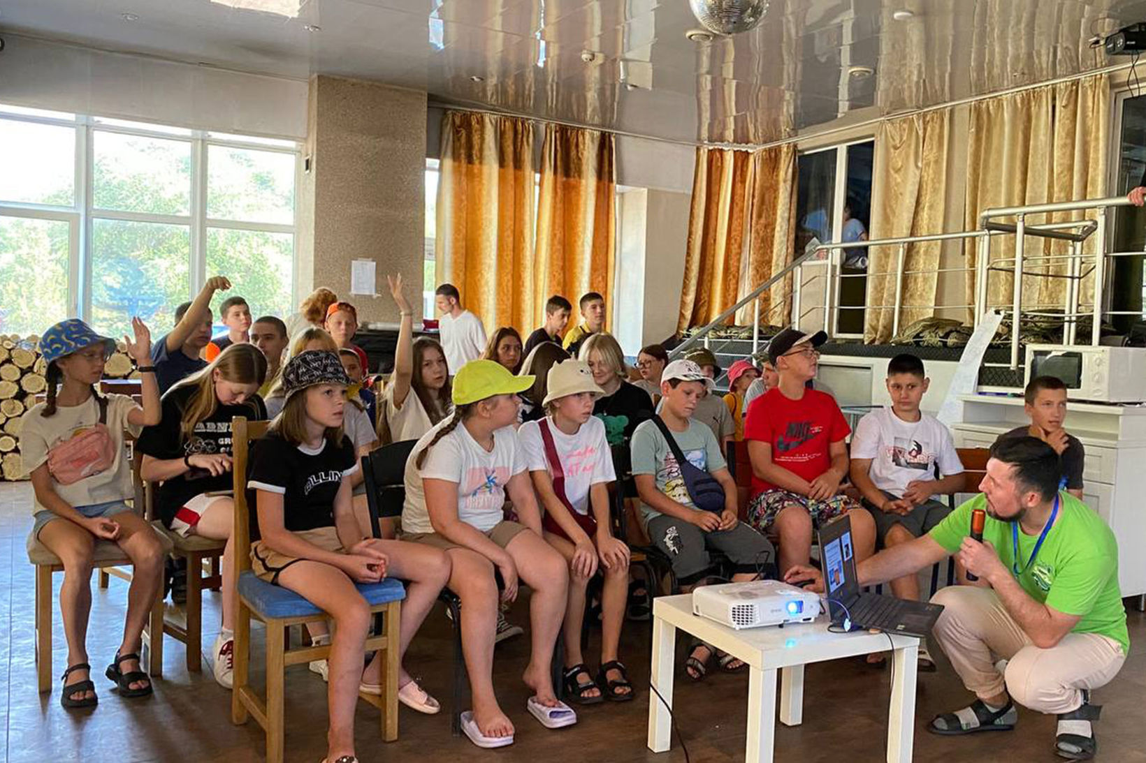 В Донецькому екзархаті для дітей організували літній табір В Донецькому екзархаті для дітей організували літній табір