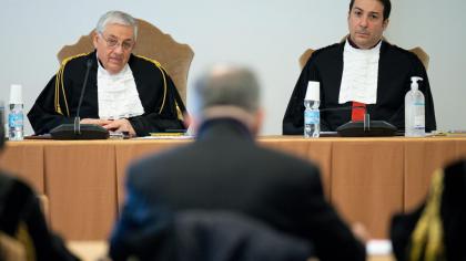 Ватикан: промотор справедливості вимагає понад 7 років ув’язнення для кардинала Беччу Ватикан: промотор справедливості вимагає понад 7 років ув’язнення для кардинала Беччу