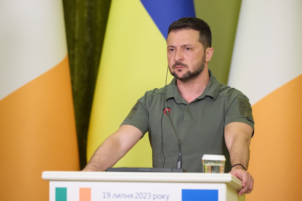 Володимир Зеленський: Необхідно посилювати захист українських міст і портів за допомогою нових сучасних систем ППО Володимир Зеленський: Необхідно посилювати захист українських міст і портів за допомогою нових сучасних систем ППО