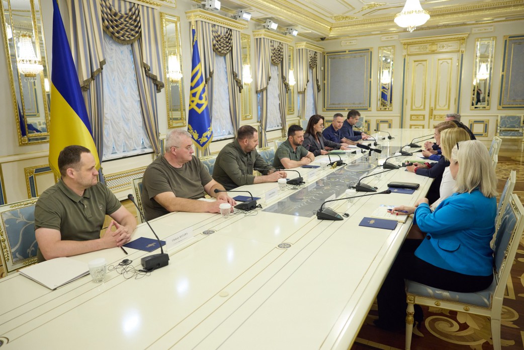 Володимир Зеленський провів зустріч з адміністратором USAID Самантою Пауер Володимир Зеленський провів зустріч з адміністратором USAID Самантою Пауер