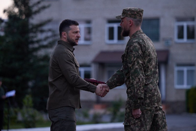 За 500 днів повномасштабної війни 298 українцям і українкам присвоєно найвище звання Героя України – Президент За 500 днів повномасштабної війни 298 українцям і українкам присвоєно найвище звання Героя України – Президент