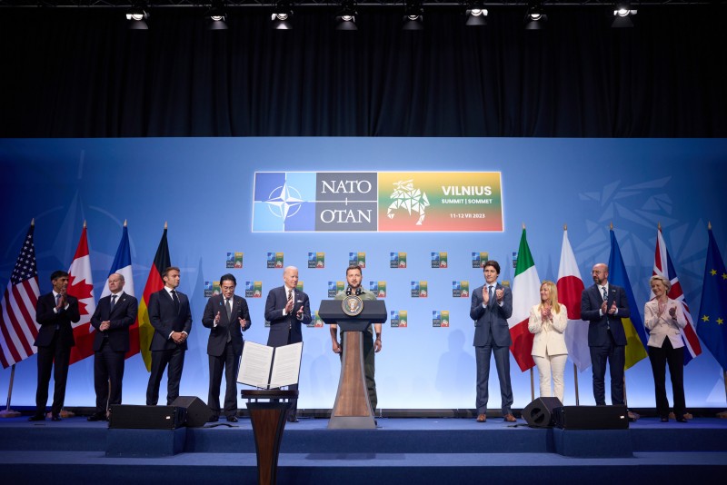 За участю Володимира Зеленського лідери країн G7 погодили Спільну декларацію про підтримку України За участю Володимира Зеленського лідери країн G7 погодили Спільну декларацію про підтримку України