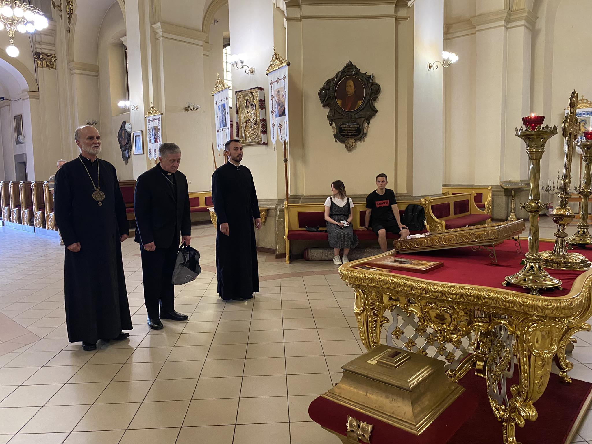 «Запевняю Україну у молитовній підтримці», — Архиєпископ Чикаго кардинал Блейз Супіч відвідав Львівську Архиєпархію «Запевняю Україну у молитовній підтримці», — Архиєпископ Чикаго кардинал Блейз Супіч відвідав Львівську Архиєпархію