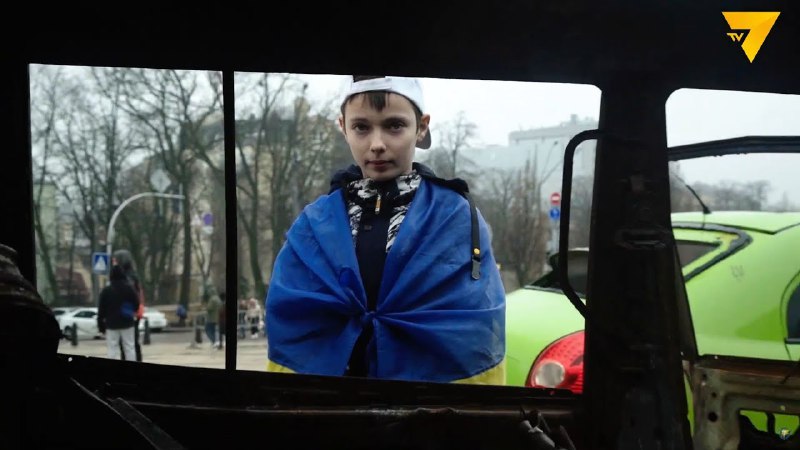 🥹«Шлях додому»: бабуся "викрала" 14-річного Кирила у росіян та повернула до України 🥹«Шлях додому»: бабуся "викрала" 14-річного Кирила у росіян та повернула до України