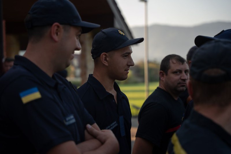 Рятувальники, що працюють над ліквідацією наслідків паводків у Словенії отримали позачергові спеціальні звання ⤵️ Рятувальники, що працюють над ліквідацією наслідків паводків у Словенії отримали позачергові спеціальні звання ⤵️