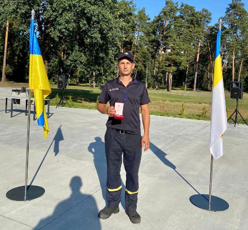 Херсонські рятувальники отримали державні нагороди🇺🇦
Ми щодня захоплюємося витримкою і професіоналізмом наших дснсників Херсонські рятувальники отримали державні нагороди🇺🇦
Ми щодня захоплюємося витримкою і професіоналізмом наших дснсників