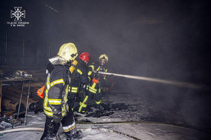 🔥м. Київ: рятувальники ліквідували пожежу в Оболонському районі
5 серпня о 14:51 рятувальники отримали повідомлення про пожежу на вул 🔥м. Київ: рятувальники ліквідували пожежу в Оболонському районі
5 серпня о 14:51 рятувальники отримали повідомлення про пожежу на вул