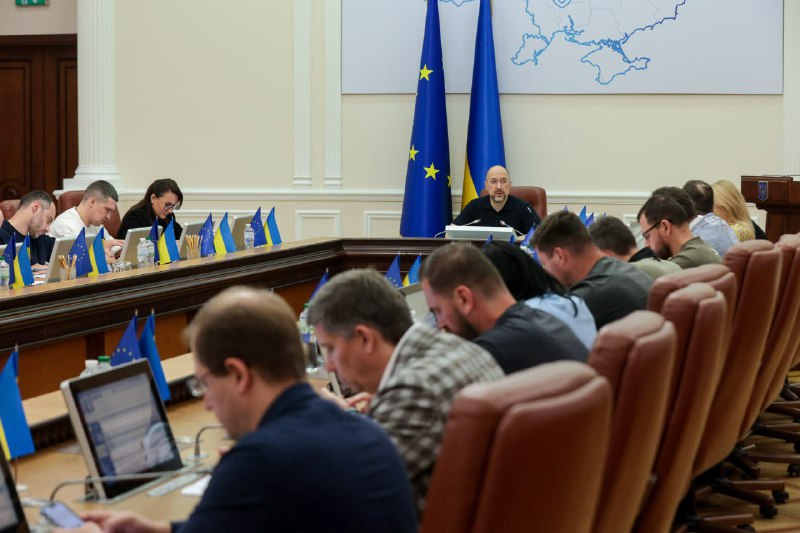 📊 4,6 млрд грн загалом уже виділив Уряд на всі заходи, пов’язані з наслідками підриву Каховської ГЕС. 📊 4,6 млрд грн загалом уже виділив Уряд на всі заходи, пов’язані з наслідками підриву Каховської ГЕС.