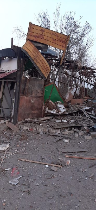 ⏺Поранений та загиблий внаслідок обстрілу у прифронтовому селі - російські війська б'ють по цивільних ⏺Поранений та загиблий внаслідок обстрілу у прифронтовому селі - російські війська б'ють по цивільних