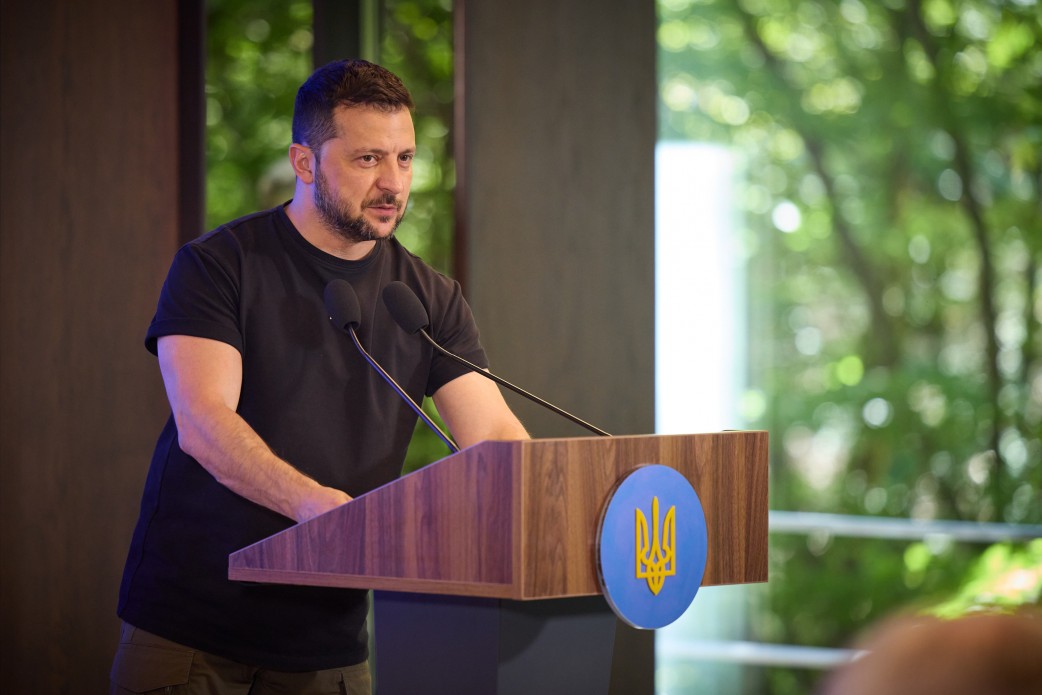 Глава держави провів екстрену нараду з керівниками закордонних дипломатичних установ України й оголосив п’ять орієнтирів на наступний політичний сезон Глава держави провів екстрену нараду з керівниками закордонних дипломатичних установ України й оголосив п’ять орієнтирів на наступний політичний сезон