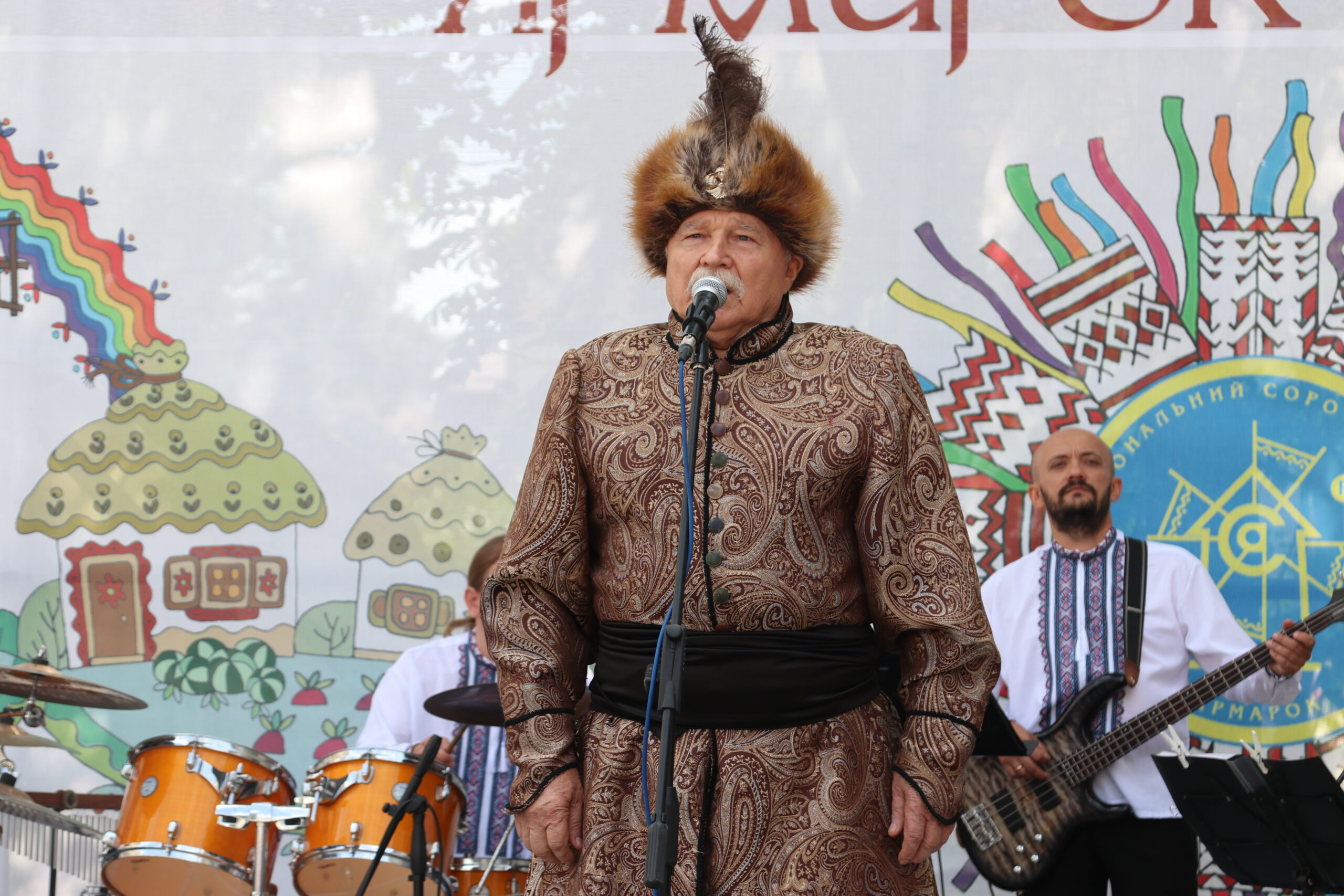 “Єдність – це запорука нашої сили і витривалості”: Владика Володимир під час відкриття національного “Сорочинського ярмарку” у Львові “Єдність – це запорука нашої сили і витривалості”: Владика Володимир під час відкриття національного “Сорочинського ярмарку” у Львові