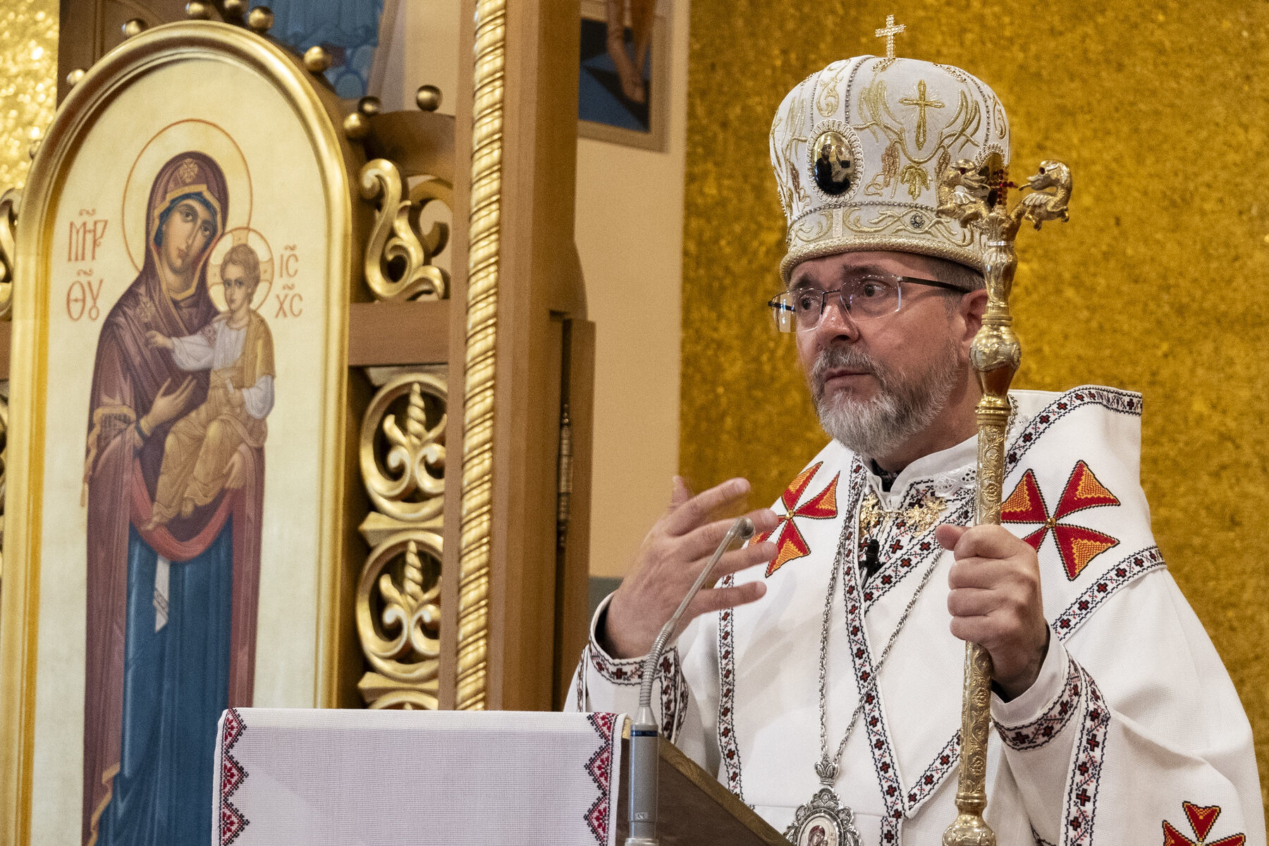 &laquo;Коли людина стає віруючою,&nbsp;то в&nbsp;її&nbsp;житті відбуваються глибинні зміни&raquo;,&nbsp;&mdash; владика Богдан у&nbsp;Мюнхені