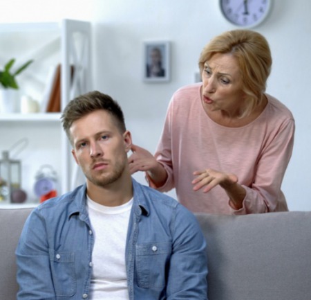 Материнський аб'юз - насилля в сімейних стосунках Материнський аб'юз - насилля в сімейних стосунках