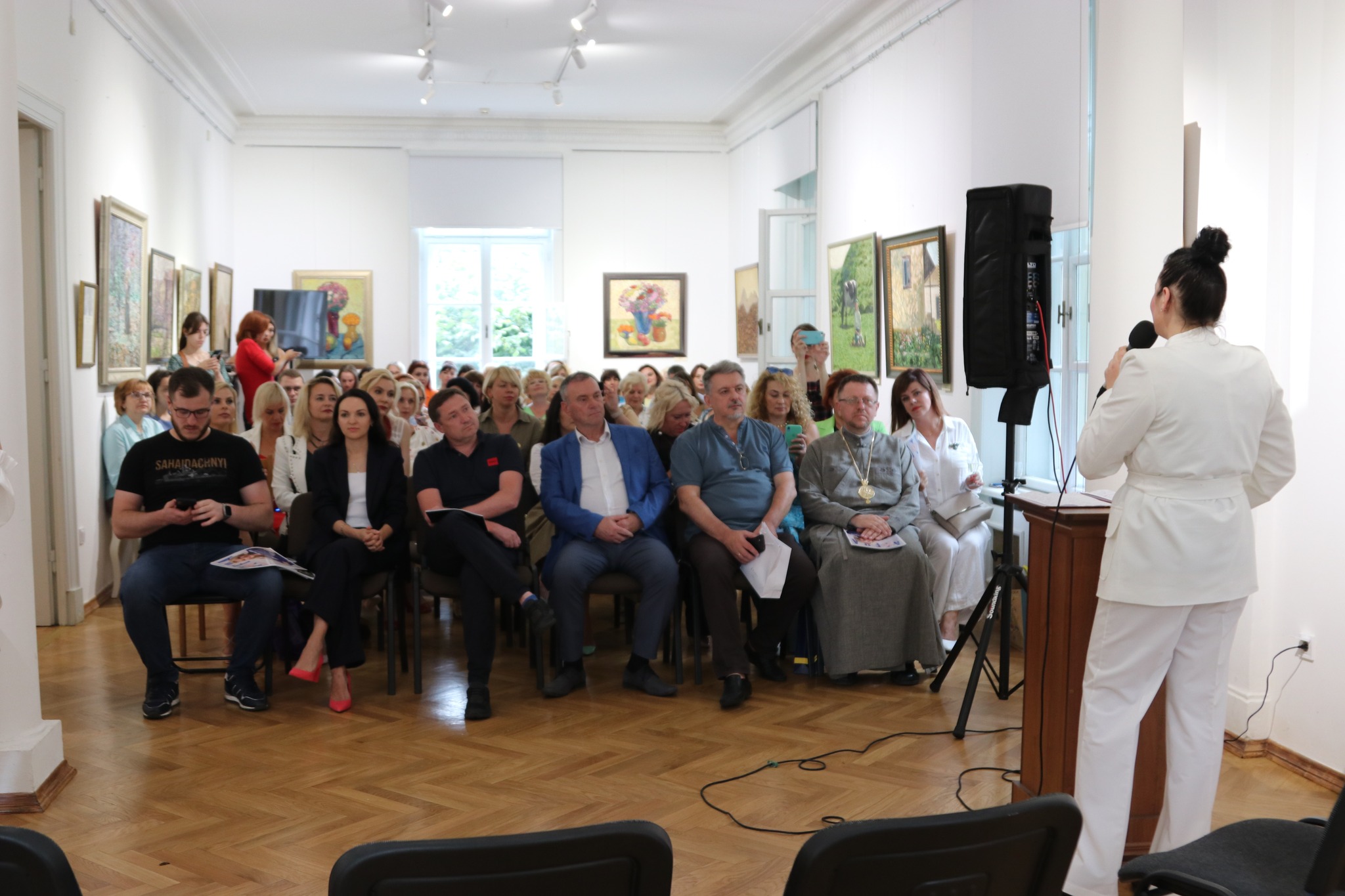 “Моліться і дякуйте Пресвятій Родині”: Владика Володимир привітав Жіночу Ділову Палату з ювілеєм “Моліться і дякуйте Пресвятій Родині”: Владика Володимир привітав Жіночу Ділову Палату з ювілеєм