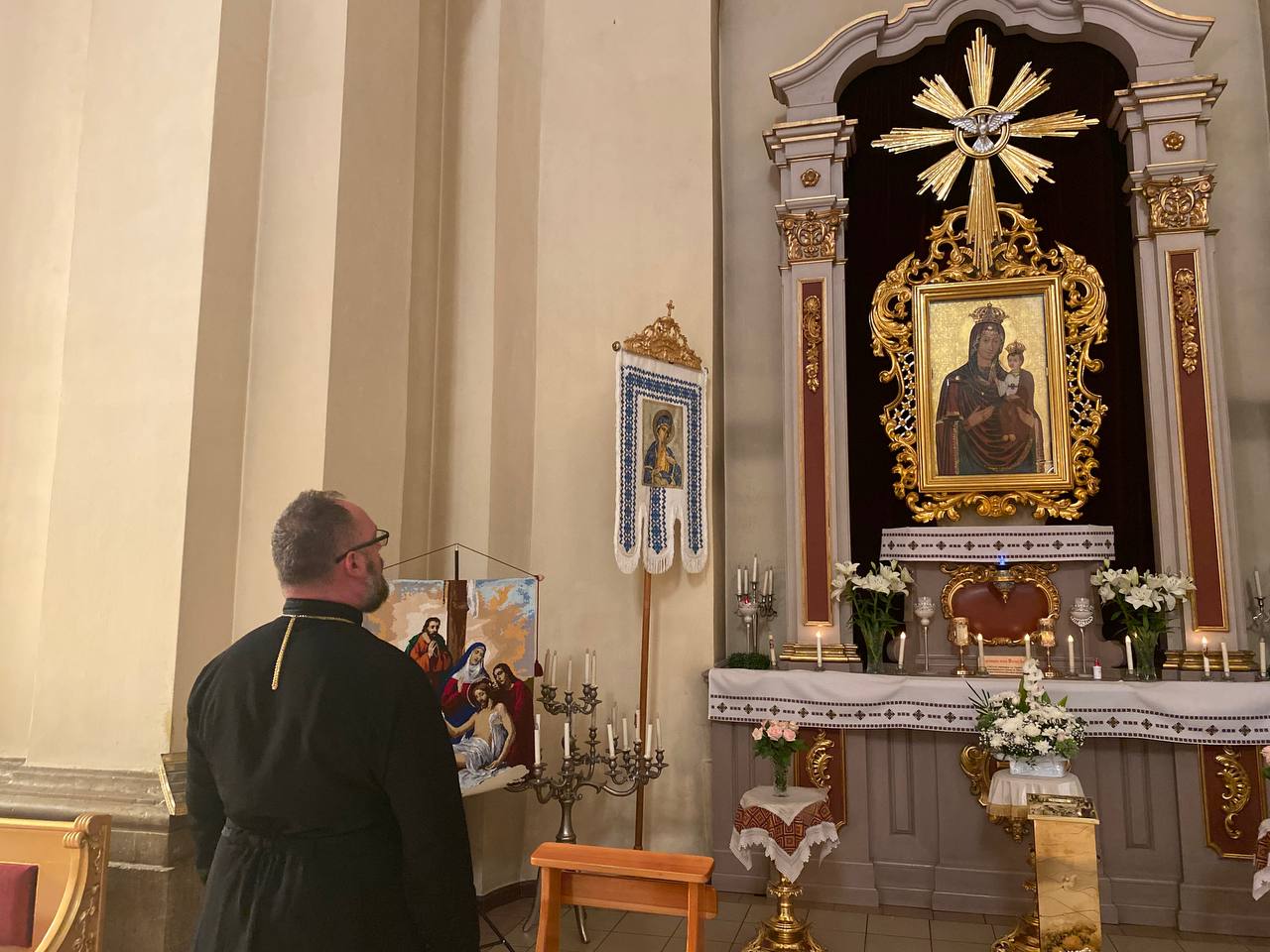 «Ми в Хорватії молимося, щоб війна якомога швидше закінчилась перемогою України»: Львівську Архиєпархію відвідав єпарх Крижавецький владика Мілан Стіпіч «Ми в Хорватії молимося, щоб війна якомога швидше закінчилась перемогою України»: Львівську Архиєпархію відвідав єпарх Крижавецький владика Мілан Стіпіч