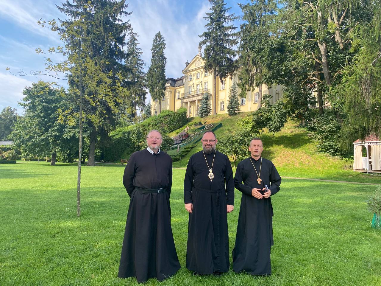 «Ми в Хорватії молимося, щоб війна якомога швидше закінчилась перемогою України»: Львівську Архиєпархію відвідав єпарх Крижавецький владика Мілан Стіпіч «Ми в Хорватії молимося, щоб війна якомога швидше закінчилась перемогою України»: Львівську Архиєпархію відвідав єпарх Крижавецький владика Мілан Стіпіч