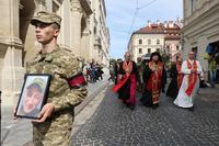 &laquo;Ми&nbsp;тут, щоб торкнутися ран війни&raquo;: Делегація єпископів та&nbsp;мирян Австралійської Католицької Церкви відвідує Україну