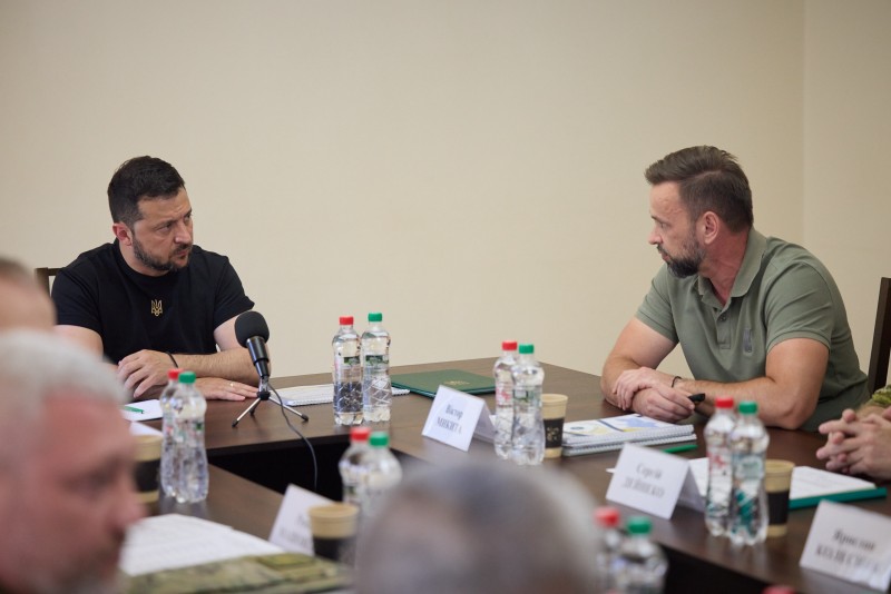 На Закарпатті Президент провів нараду щодо соціально-економічної та безпекової ситуації в регіоні На Закарпатті Президент провів нараду щодо соціально-економічної та безпекової ситуації в регіоні
