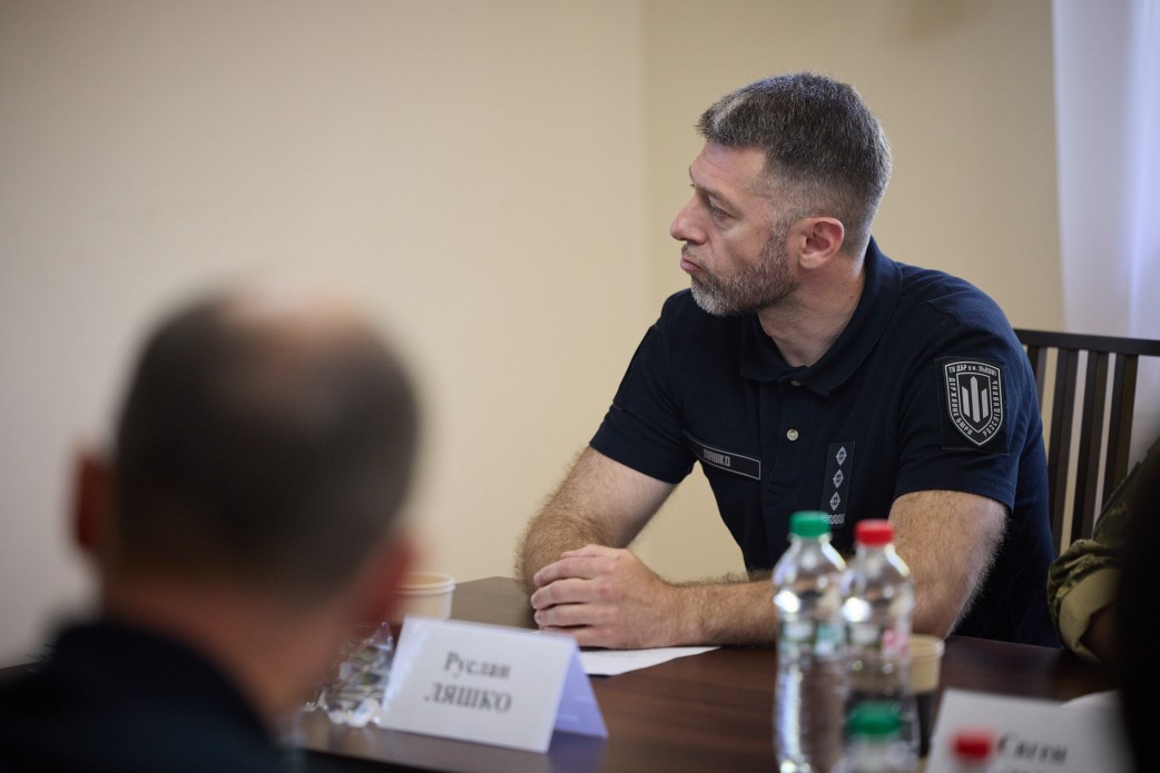 На Закарпатті Президент провів нараду щодо соціально-економічної та безпекової ситуації в регіоні На Закарпатті Президент провів нараду щодо соціально-економічної та безпекової ситуації в регіоні