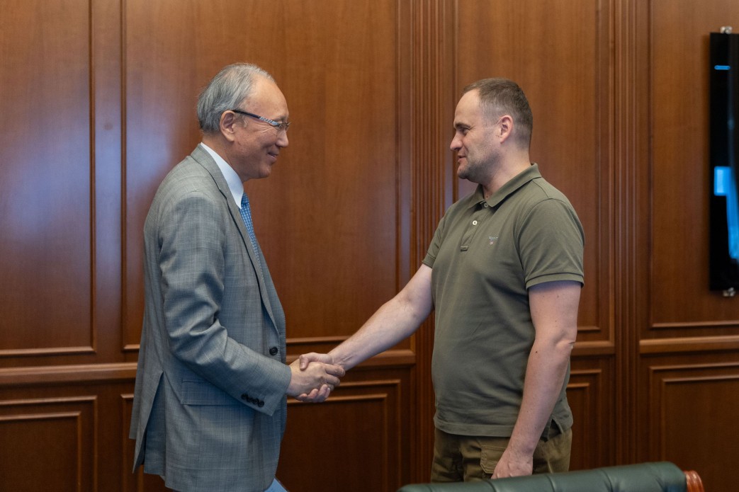 Олексій Кулеба провів зустріч із Послом Японії в Україні Олексій Кулеба провів зустріч із Послом Японії в Україні
